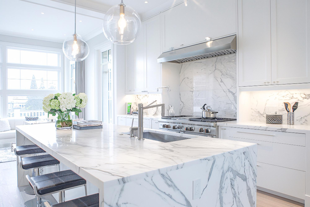 Curated visual reference: Gallery Detail: Luxury Custom Kitchens Where Simplicity Meets Perfection