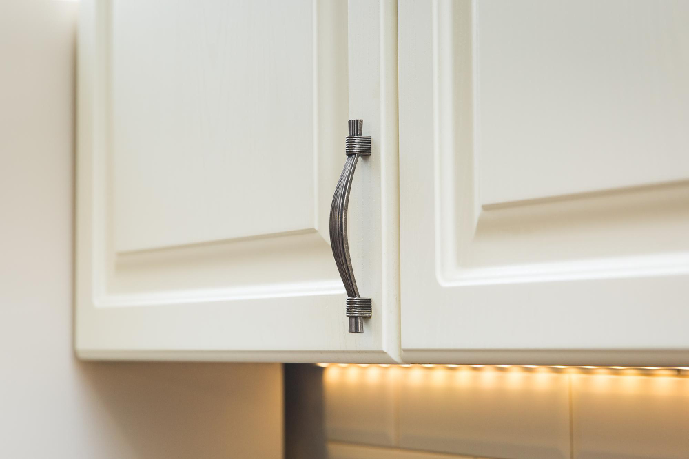 How to Match Cabinet Paint