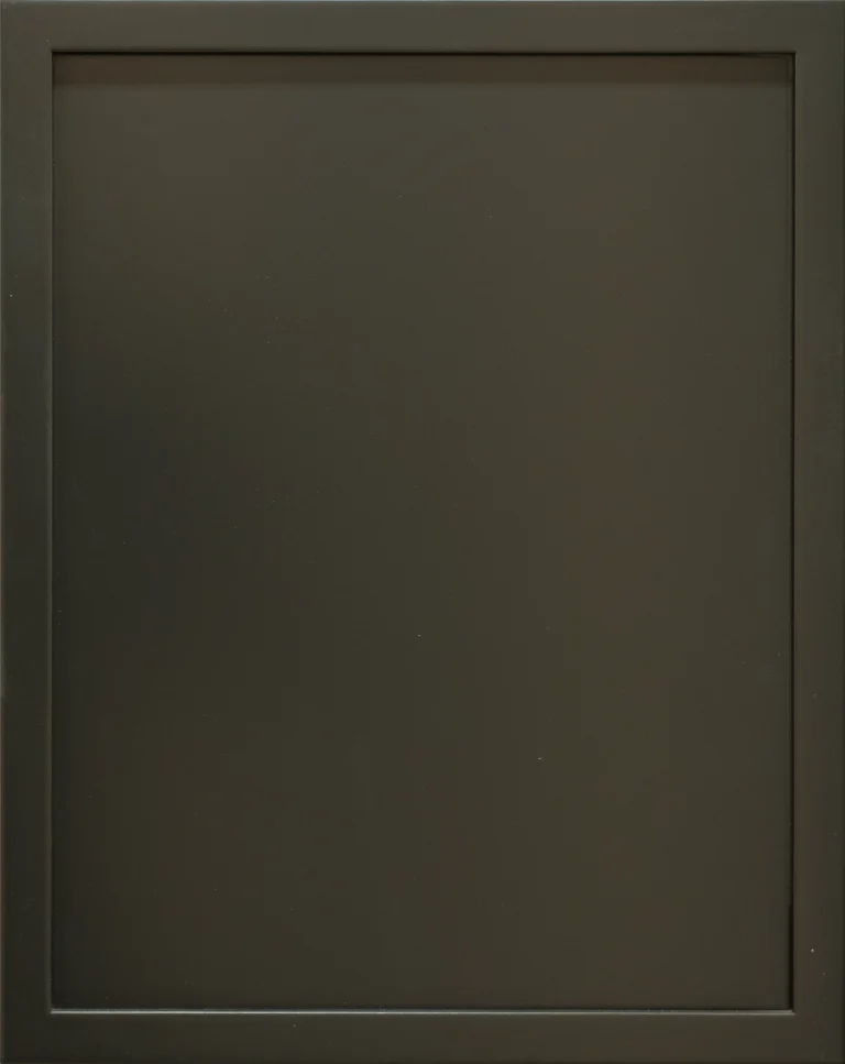 Giovanna Maple Ultimate Black cabinet door